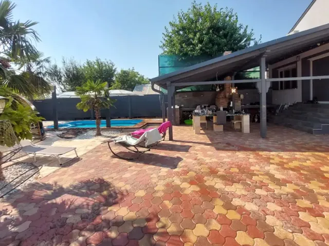 Eladó ház Bük 165 nm