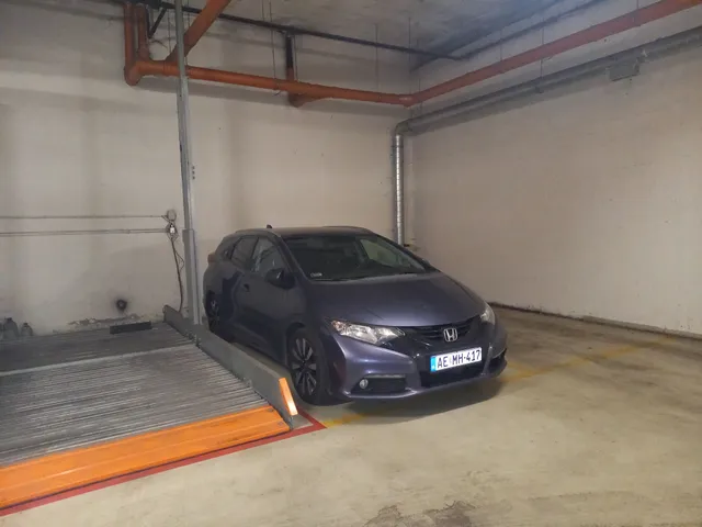 Eladó garázs Budapest VII. kerület, Külső-Erzsébetváros 12 nm