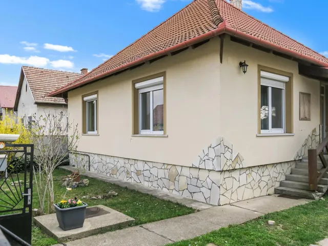 Eladó ház Érd, Újfalu 124 nm