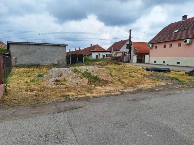 Eladó telek Mezőkövesd 310 nm