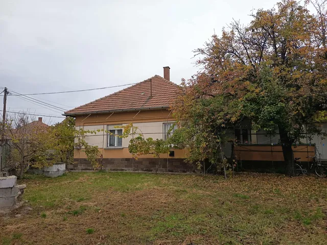 Eladó ház Szentistván 150 nm