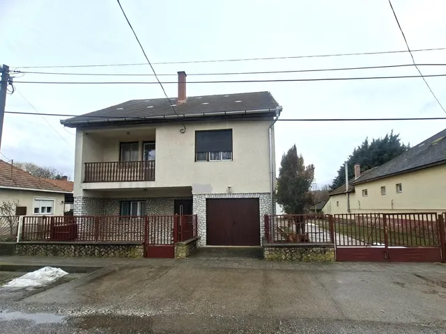 Eladó ház Sály 200 nm