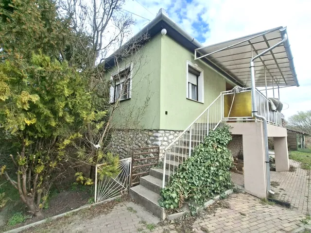 Eladó ház Mezőkeresztes 85 nm