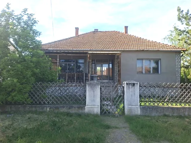 Eladó ház Mezőnyárád 140 nm