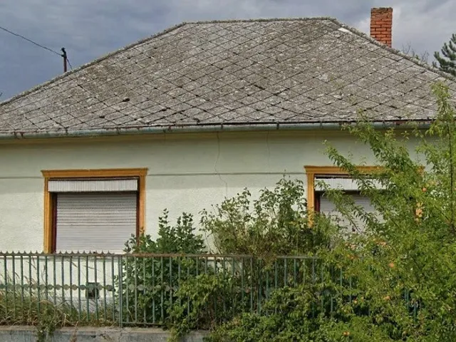 Eladó ház Tiszabábolna 85 nm