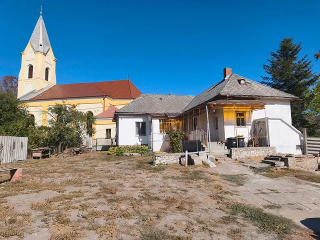 Eladó ház Négyes 80 nm