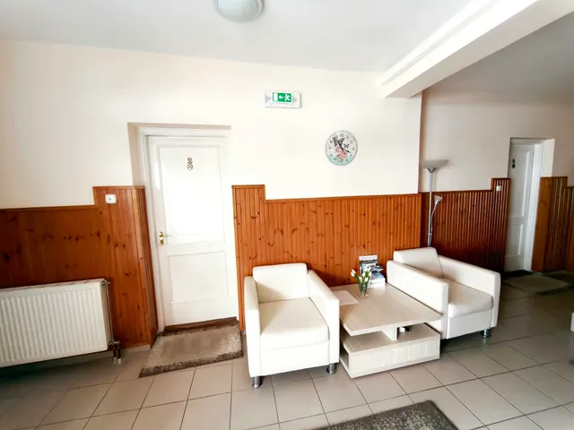 Eladó kereskedelmi és ipari ingatlan Eger, Bartók Béla tér 8 600 nm