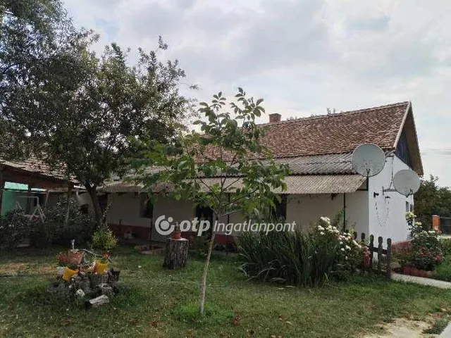 Eladó ház Cserkeszőlő 179 nm