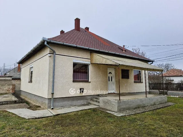 Eladó ház Martfű 84 nm