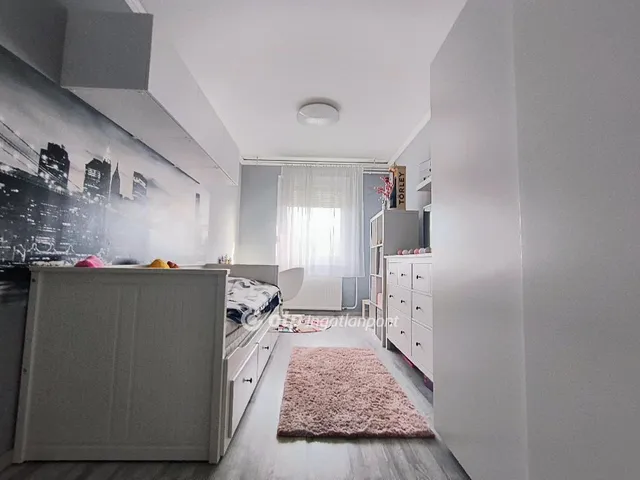 Eladó lakás Szolnok 82 nm