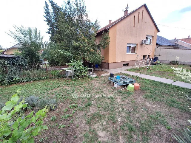 Eladó ház Tiszakécske 140 nm