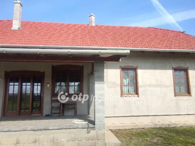 Eladó ház Tiszasas 112 nm