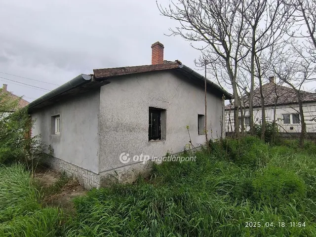 Eladó ház Tiszaföldvár 87 nm