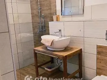 Eladó kereskedelmi és ipari ingatlan Cserkeszőlő 320 nm