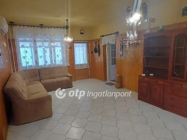 Eladó ház Lakitelek 72 nm