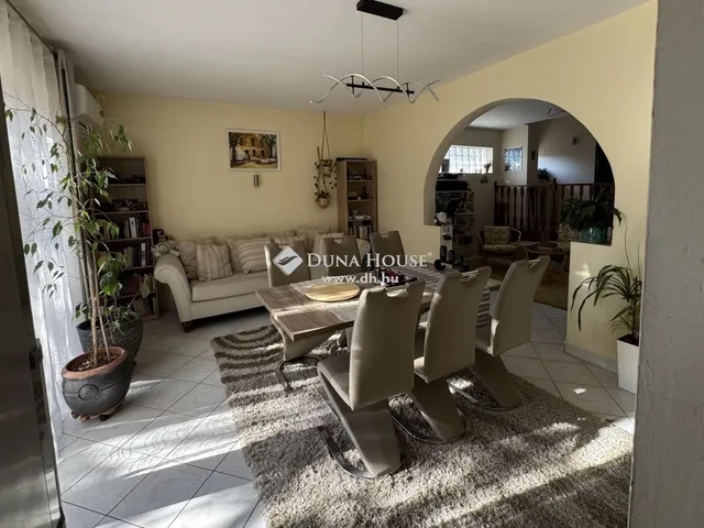 Eladó ház Budapest XVIII. kerület 234 nm