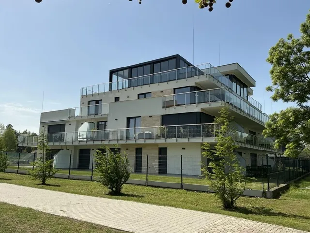 Eladó lakás Siófok, Ezüstpart 82 nm
