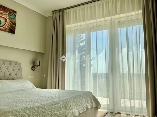 Eladó ház Szada 300 nm