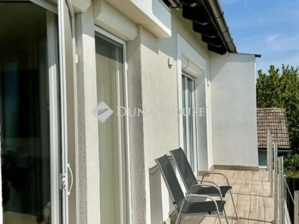 Eladó ház Szada 300 nm