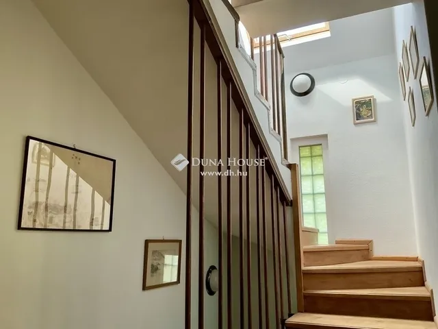 Eladó ház Budapest III. kerület 300 nm