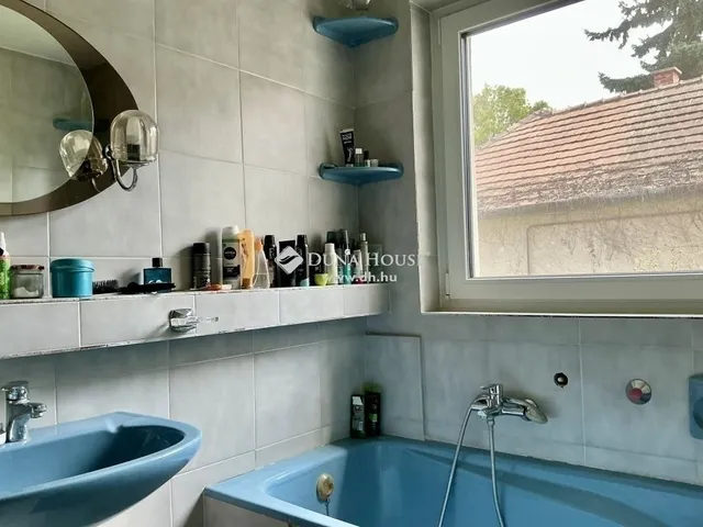 Eladó ház Budapest III. kerület 300 nm