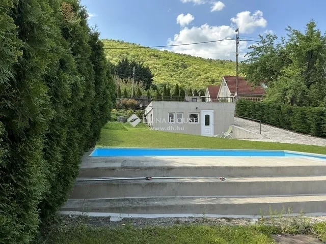 Eladó ház Budapest III. kerület 300 nm