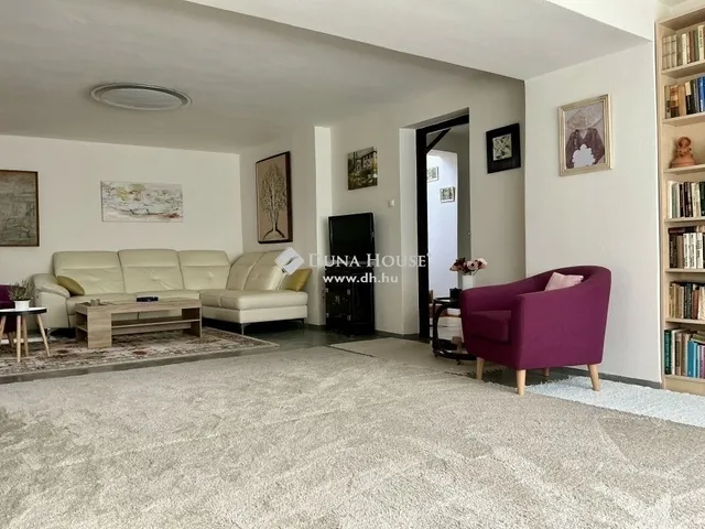 Eladó ház Budapest III. kerület 300 nm