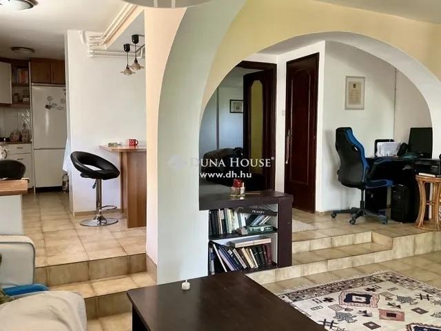 Eladó ház Budapest III. kerület 300 nm