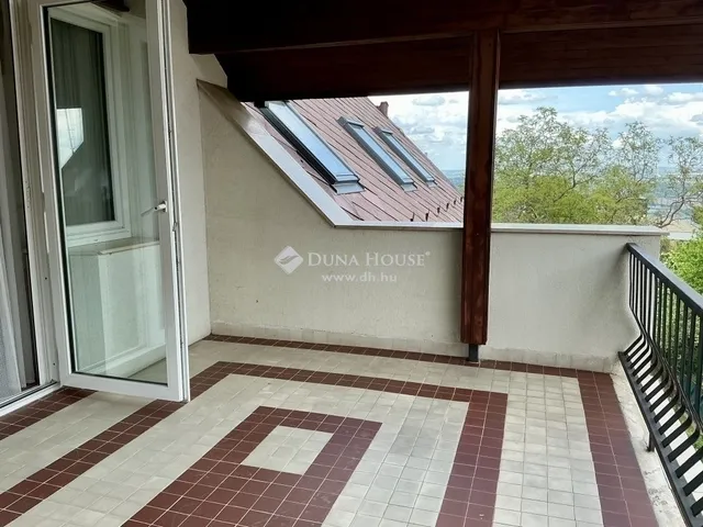 Eladó ház Budapest III. kerület 300 nm