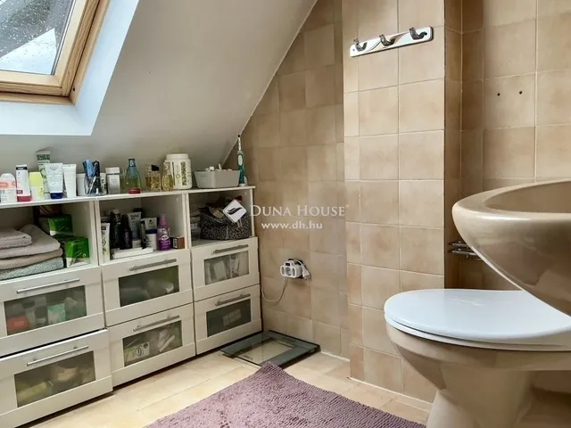 Eladó ház Budapest III. kerület 300 nm