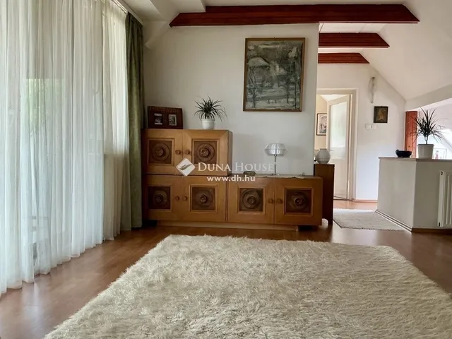 Eladó ház Budapest III. kerület 300 nm