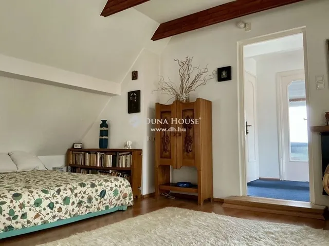 Eladó ház Budapest III. kerület 300 nm