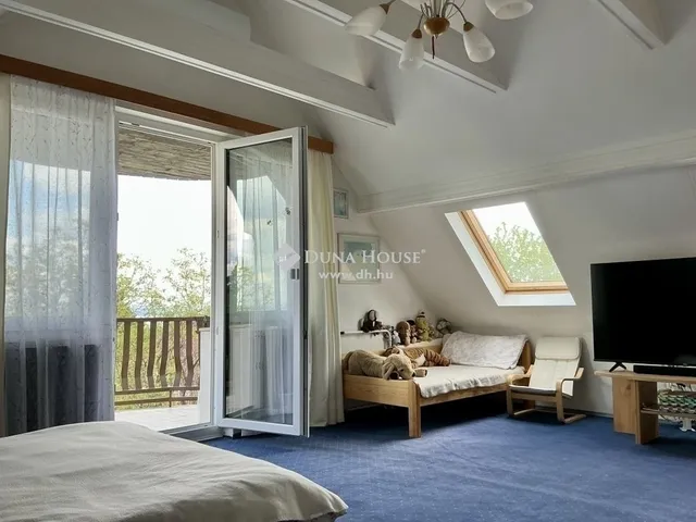 Eladó ház Budapest III. kerület 300 nm