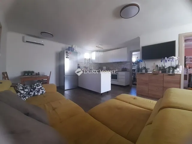 Eladó ház Tápióság 72 nm