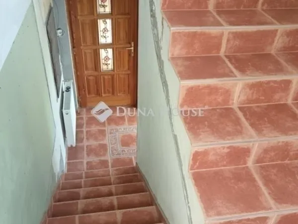 Eladó lakás Gyál 136 nm