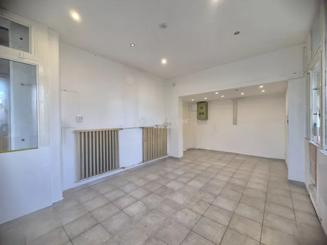 Eladó kereskedelmi és ipari ingatlan Budapest III. kerület 26 nm