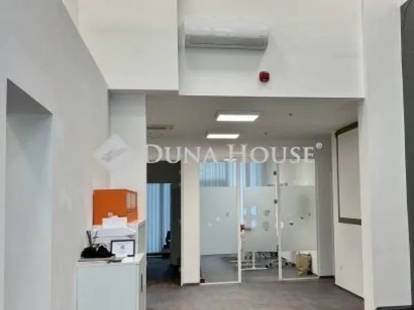 Eladó kereskedelmi és ipari ingatlan Budapest XIII. kerület 158 nm