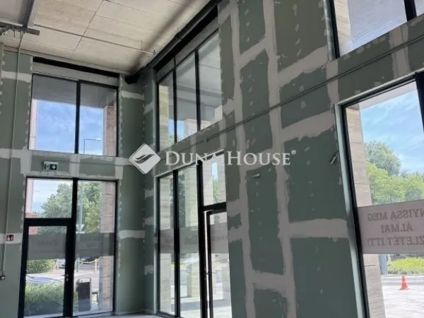 Eladó kereskedelmi és ipari ingatlan Budapest XIII. kerület 99 nm