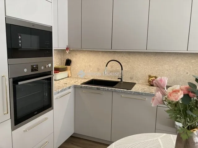 Eladó lakás Budapest II. kerület 66 nm