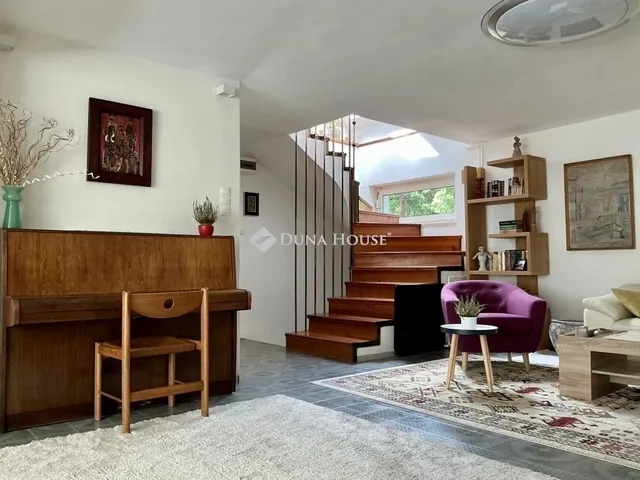 Eladó ház Budapest III. kerület 300 nm