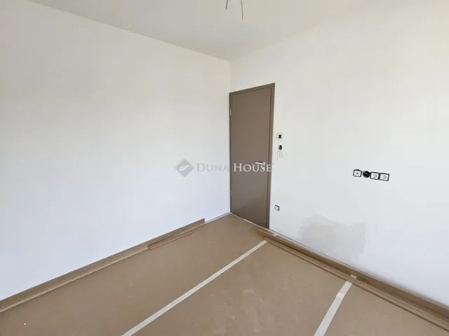 Eladó ház Budapest III. kerület, Aranyhegy 106 nm