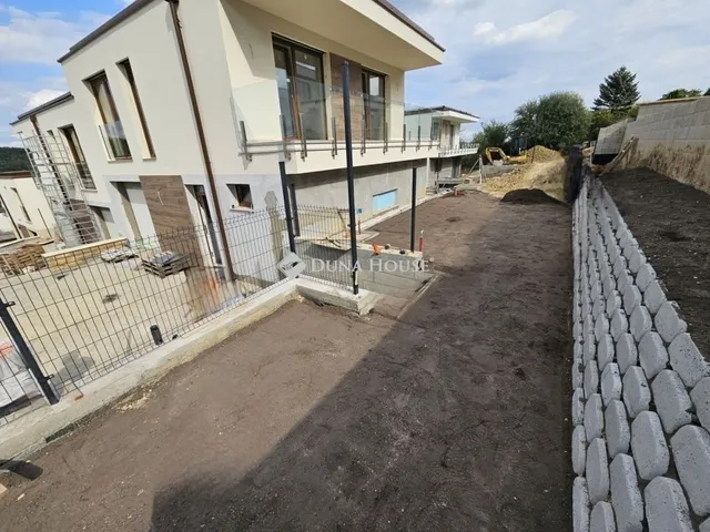 Eladó ház Budapest III. kerület, Aranyhegy 106 nm