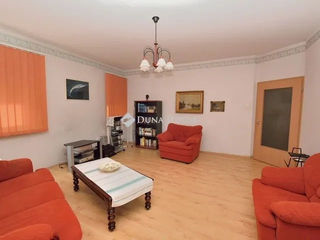 Eladó lakás Gyöngyös 77 nm