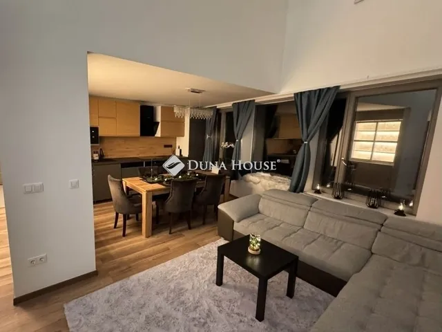 Eladó lakás Esztergom 114 nm