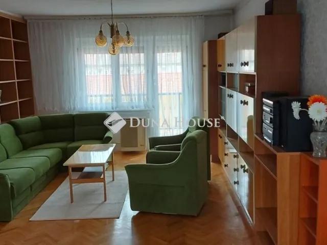 Eladó lakás Gyöngyös 75 nm