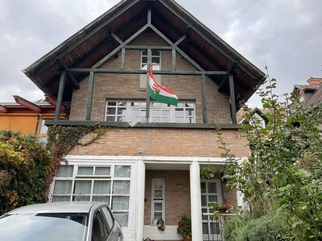 Eladó ház Telki 216 nm