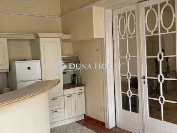 Eladó lakás Budapest VI. kerület 159 nm