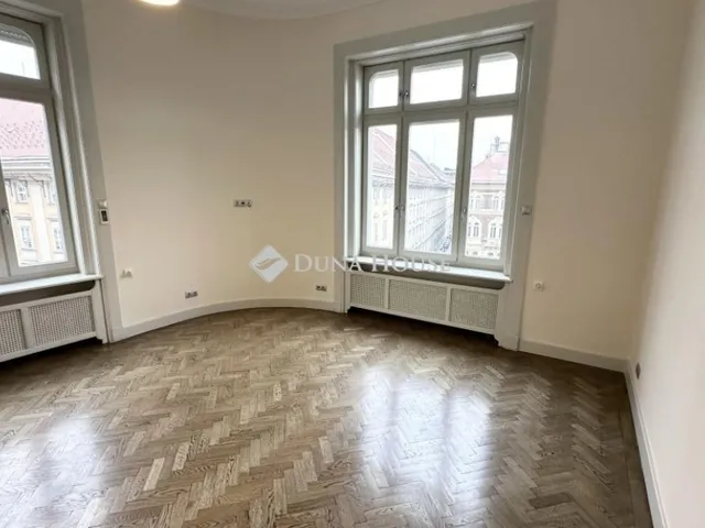 Eladó lakás Budapest V. kerület 160 nm