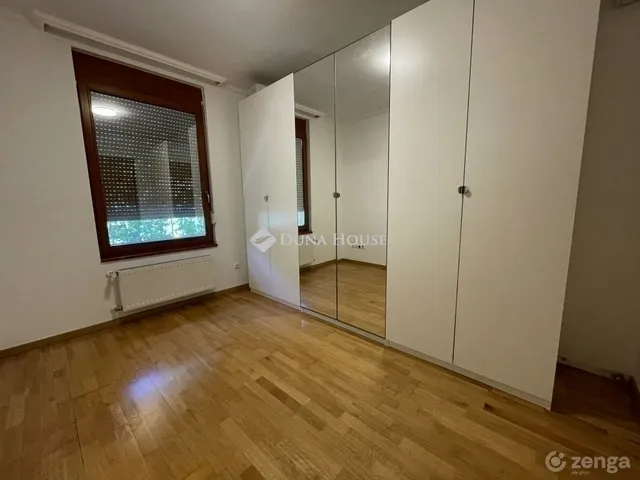 Eladó lakás Budapest II. kerület 90 nm