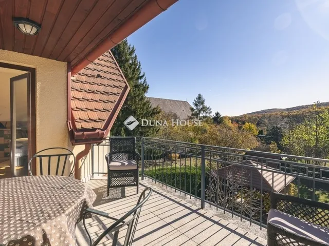 Eladó ház Budapest II. kerület 370 nm